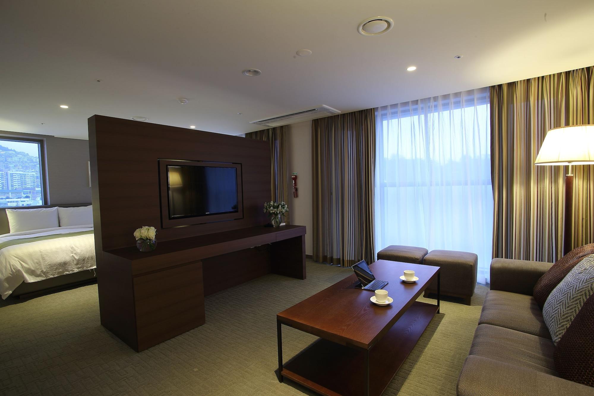 Aventree Hotel Busan Exteriör bild