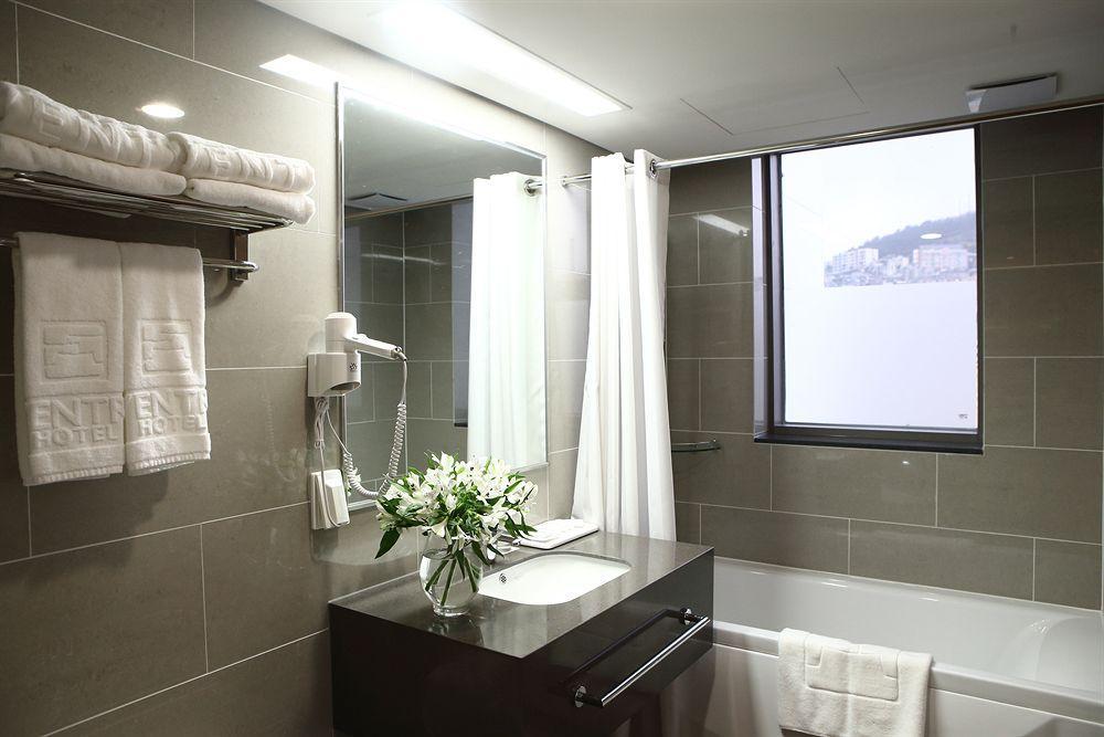 Aventree Hotel Busan Exteriör bild